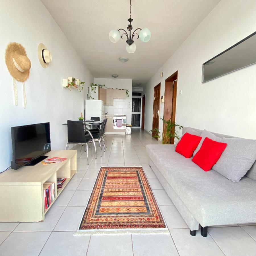 F2 - Lovely Two Bedrooms Flat Sea View, St Julians Saint Julian's Exterior photo