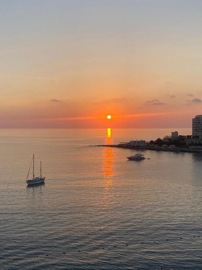 F2 - Lovely Two Bedrooms Flat Sea View, St Julians Saint Julian's Exterior photo